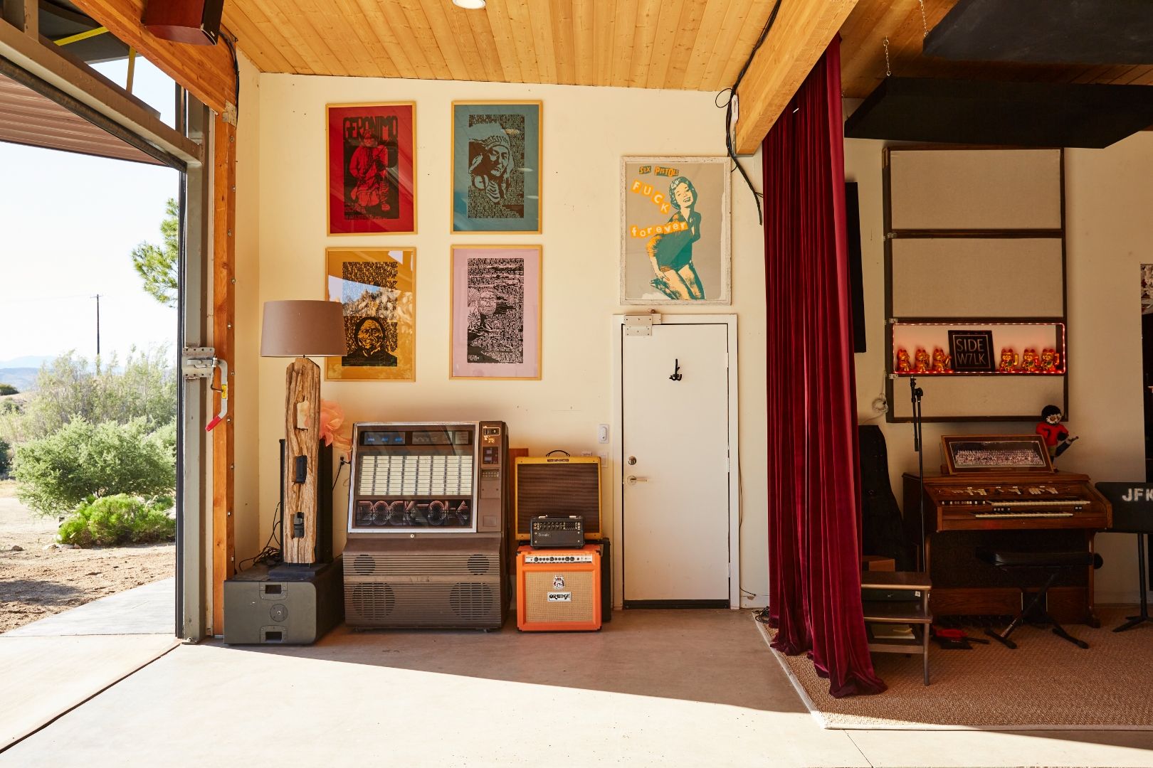 Studio One at ESCAPE — live room view